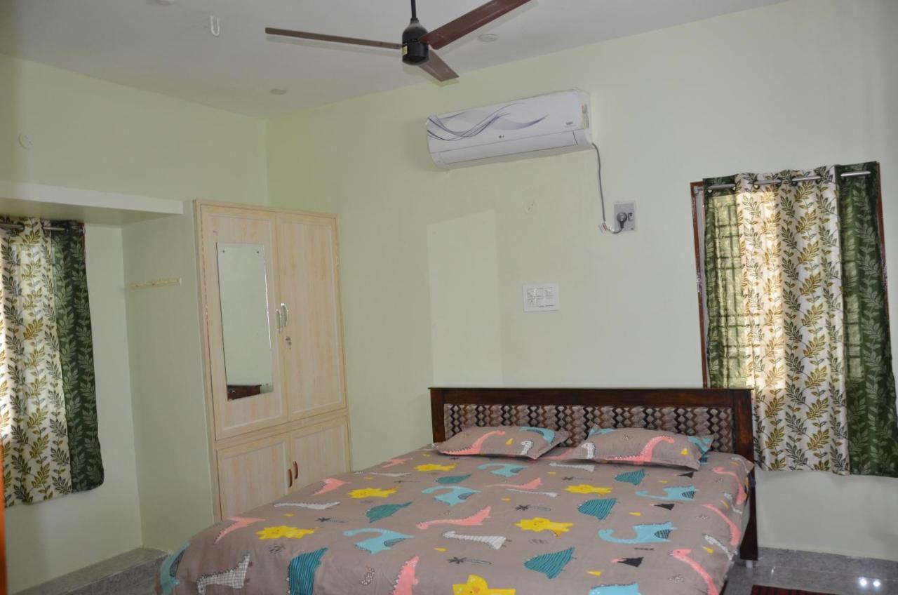 Manohars New Home Tirupati Extérieur photo